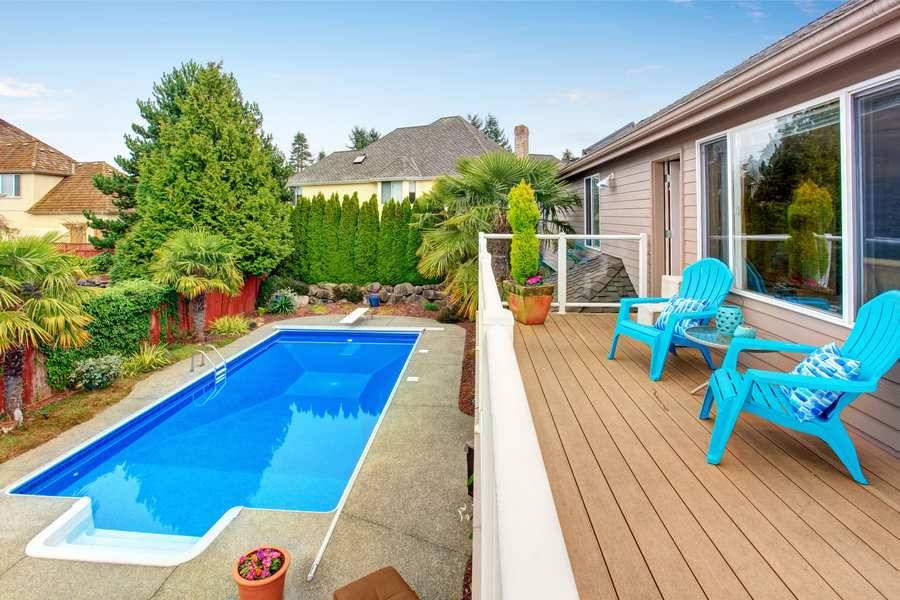 aquarev-pisciniste-bourg-en-bresse-construction-de-piscine-sur-mesure-avec-pvc-arme-