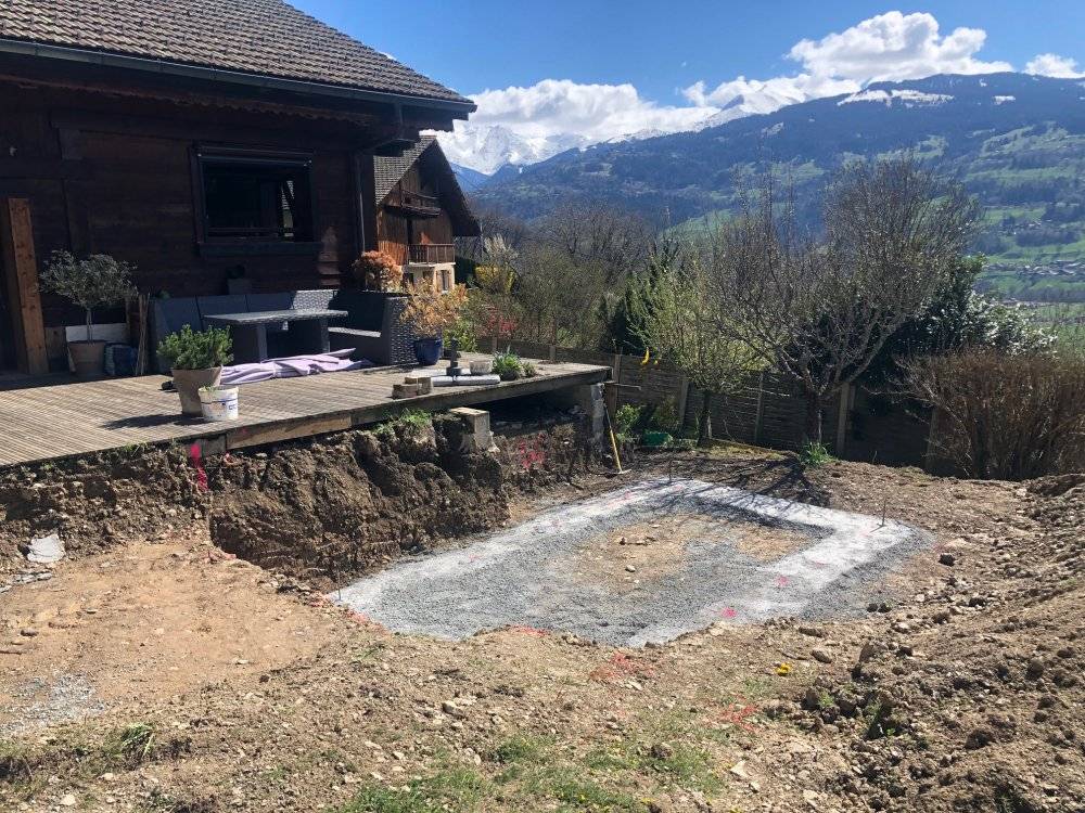 Démarrage de la construction d'une mini piscine